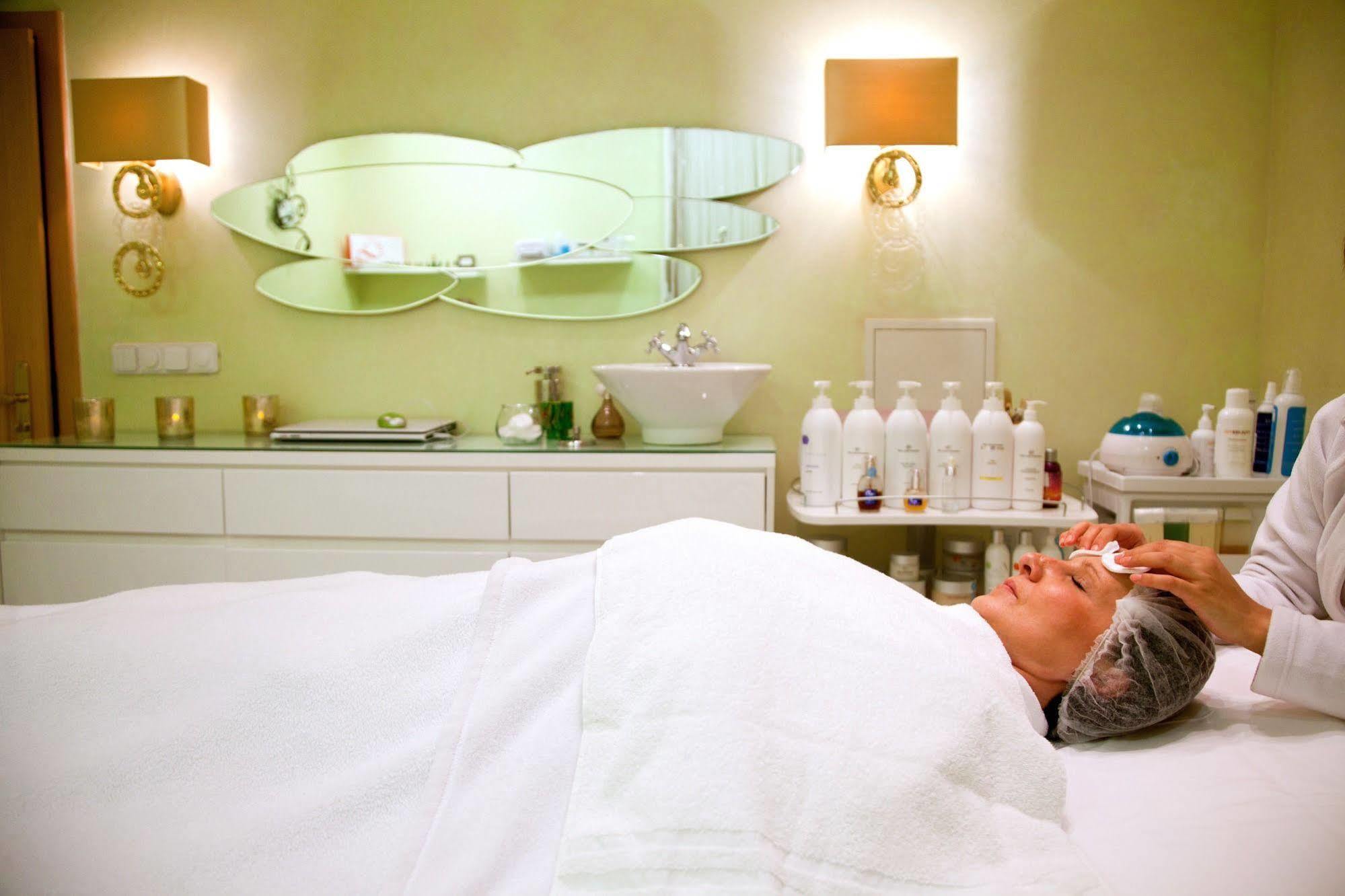 Hotel Ambiente Wellness & Spa Karlowe Wary Zewnętrze zdjęcie
