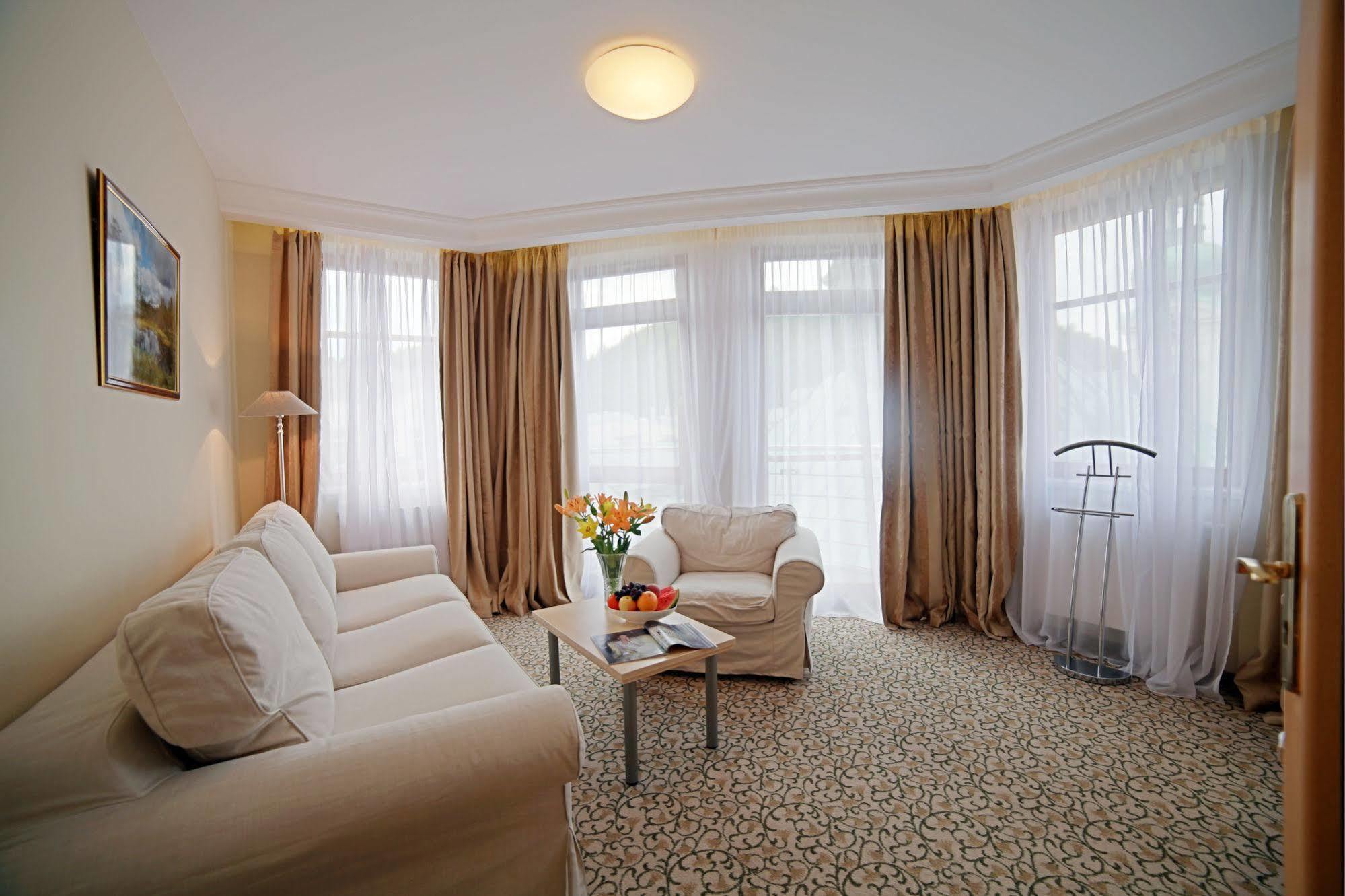Hotel Ambiente Wellness & Spa Karlowe Wary Zewnętrze zdjęcie