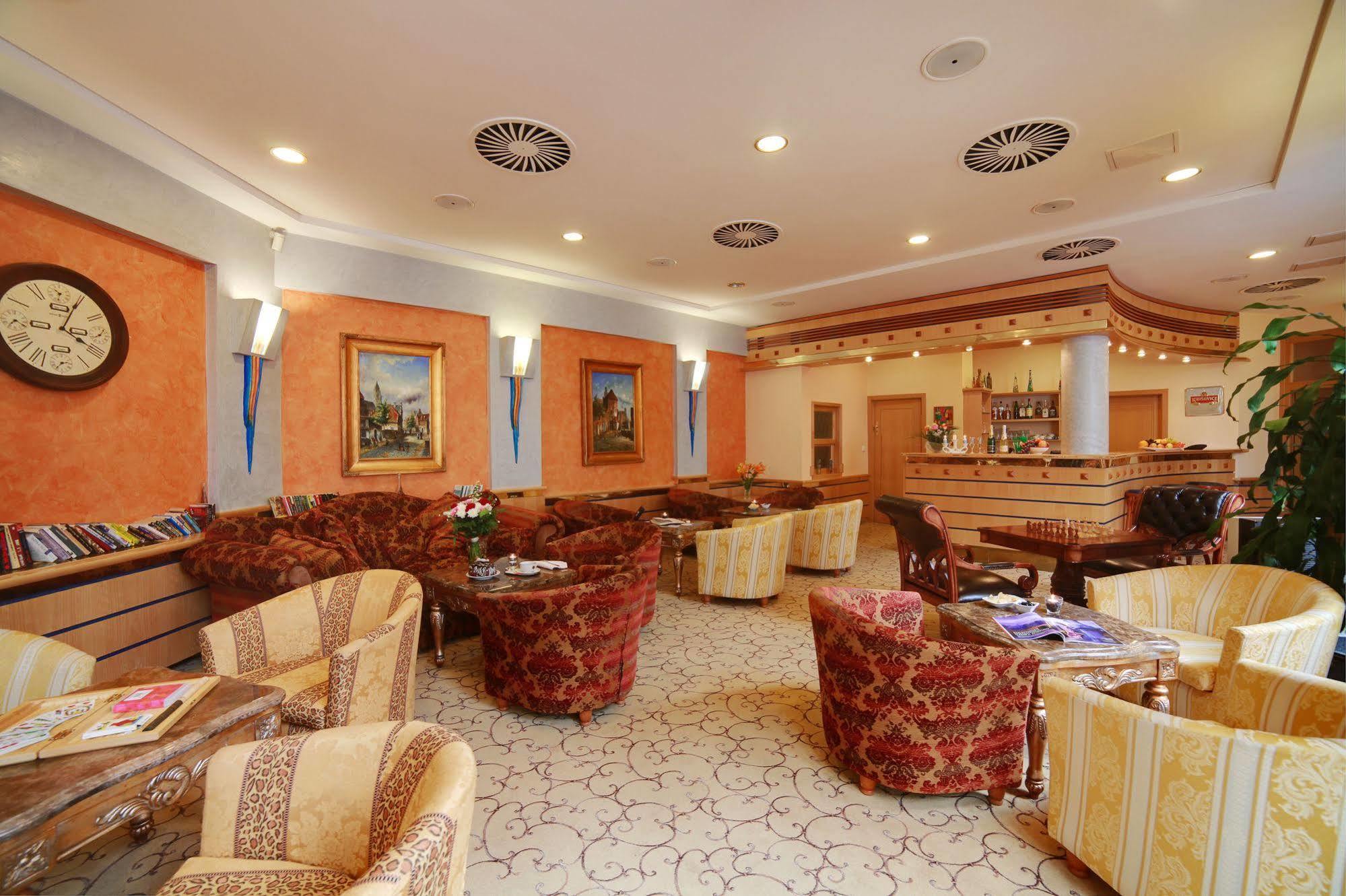 Hotel Ambiente Wellness & Spa Karlowe Wary Zewnętrze zdjęcie